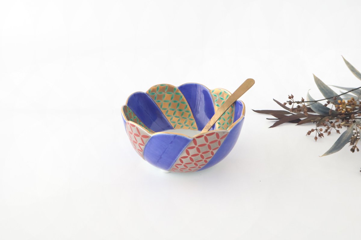 Flower-shaped Bowl Gold and Silver Shippo Pattern | Kobachi Arita Ware