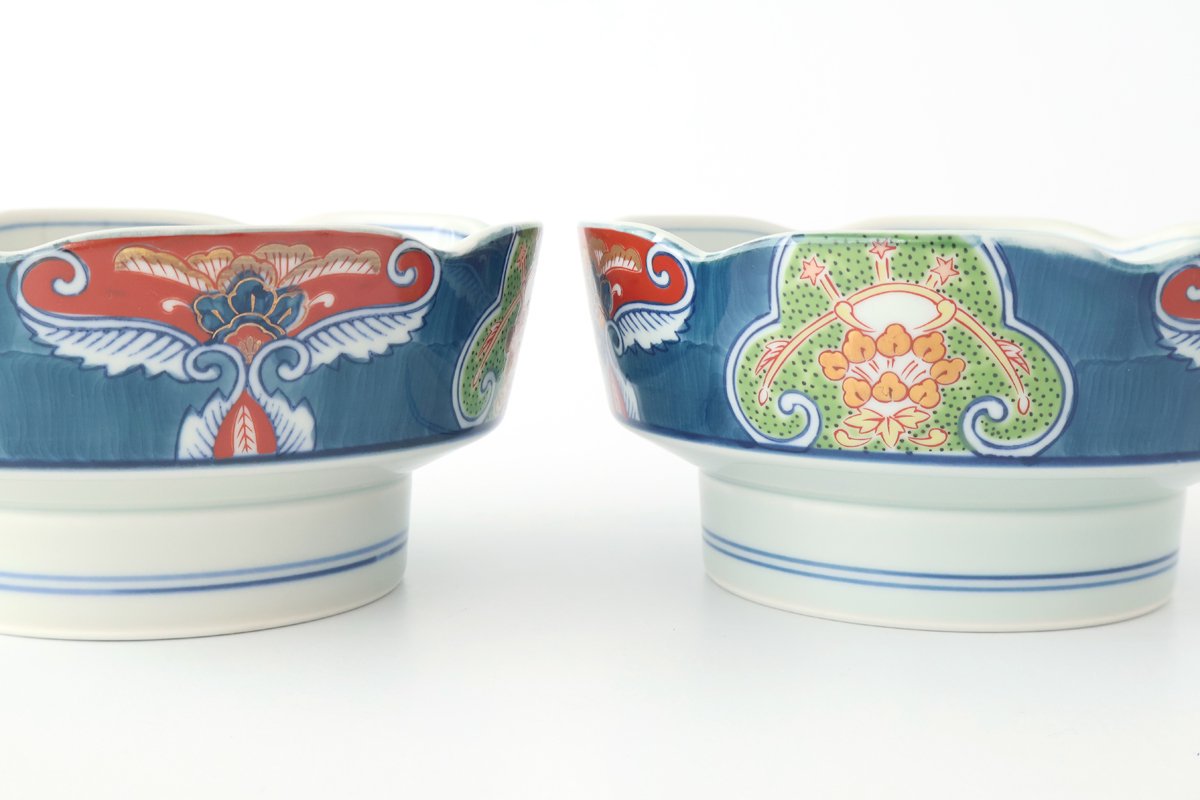 Flower-shaped Bowl Dyed Brocade Pattern | Serving Bowl Arita Ware