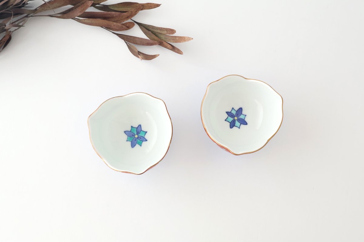 Small Bowl Flower-shape Blue and Red | Kobachi Arita Ware