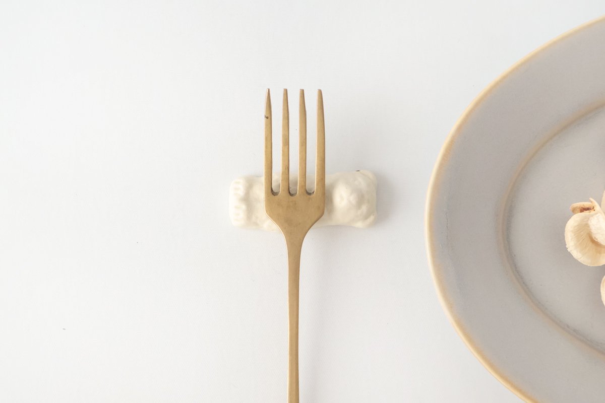 Chopstick Rest Bear White | Hashioki Shigaraki Ware