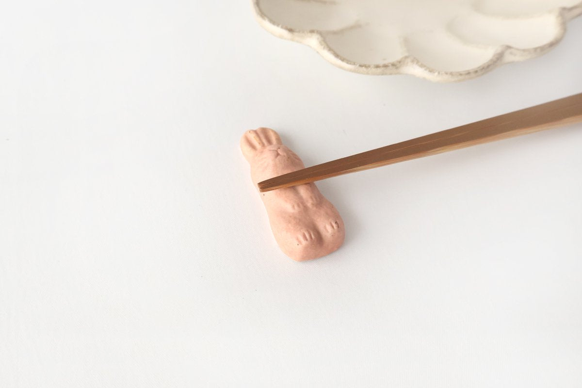 Chopstick Rest Rabitt Pink | Hashioki Shigaraki Ware