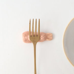 Chopstick Rest Rabitt Pink | Hashioki Shigaraki Ware