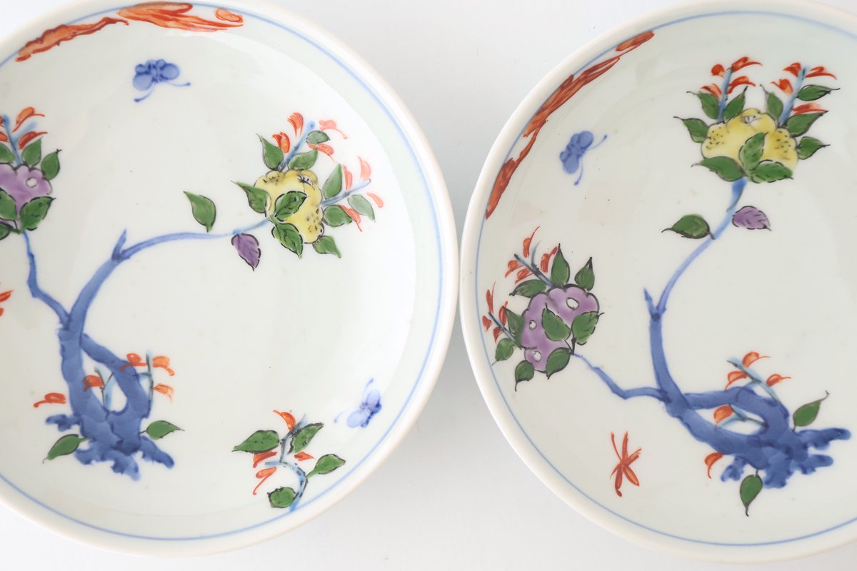 Round Plate Red Flower and Butterfly Pattern | Arita Ware