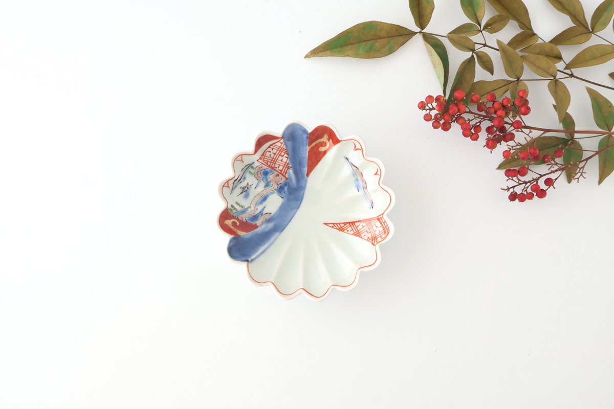 Chrysanthemum-shaped Small Plate Landscape Pattern | Arita Ware