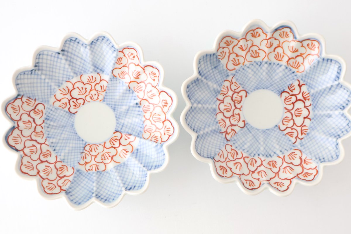 Chrysanthemum-shaped Small Plate Check and Flower Pattern | Arita Ware