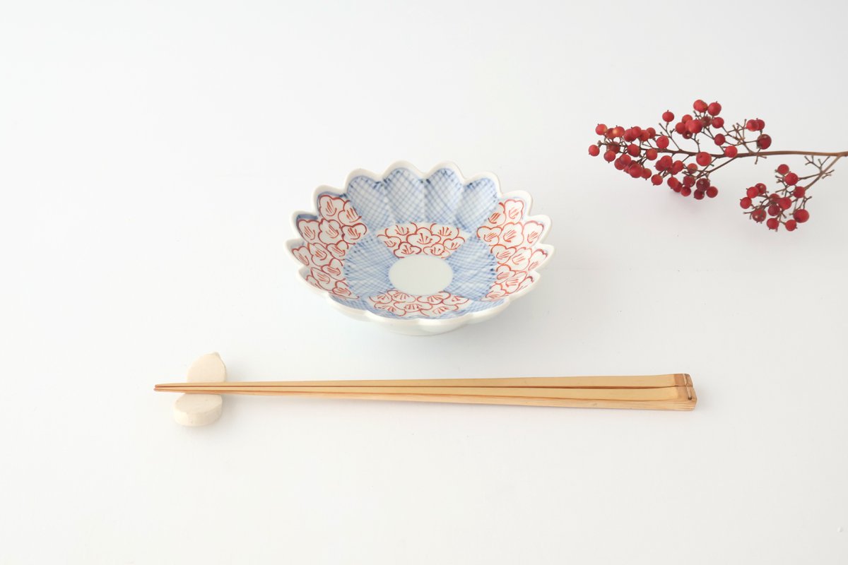 Chrysanthemum-shaped Small Plate Check and Flower Pattern | Arita Ware