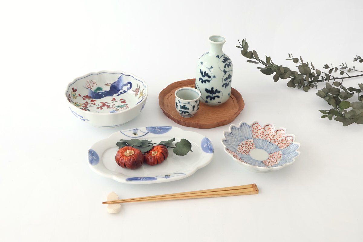 Chrysanthemum-shaped Small Plate Check and Flower Pattern | Arita Ware