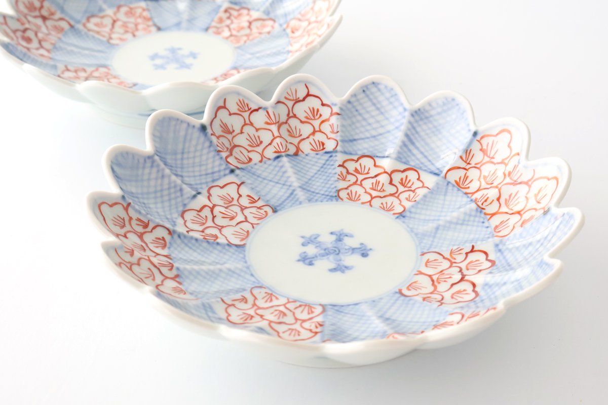 Chrysanthemum-shaped Plate Checkered Petal Pattern 19.5㎝/7.7in | Arita Ware