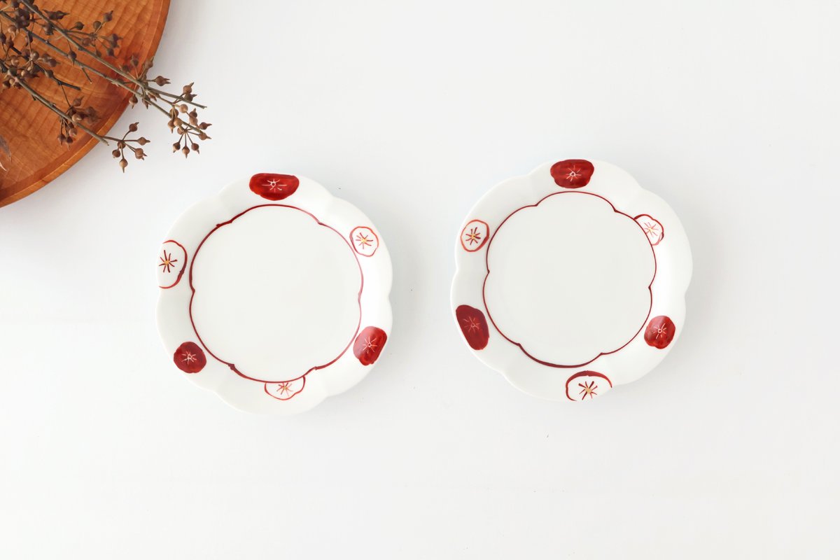 Koyo Kiln Round flowe-shape Small Plate Red and White Plum | Arita Ware