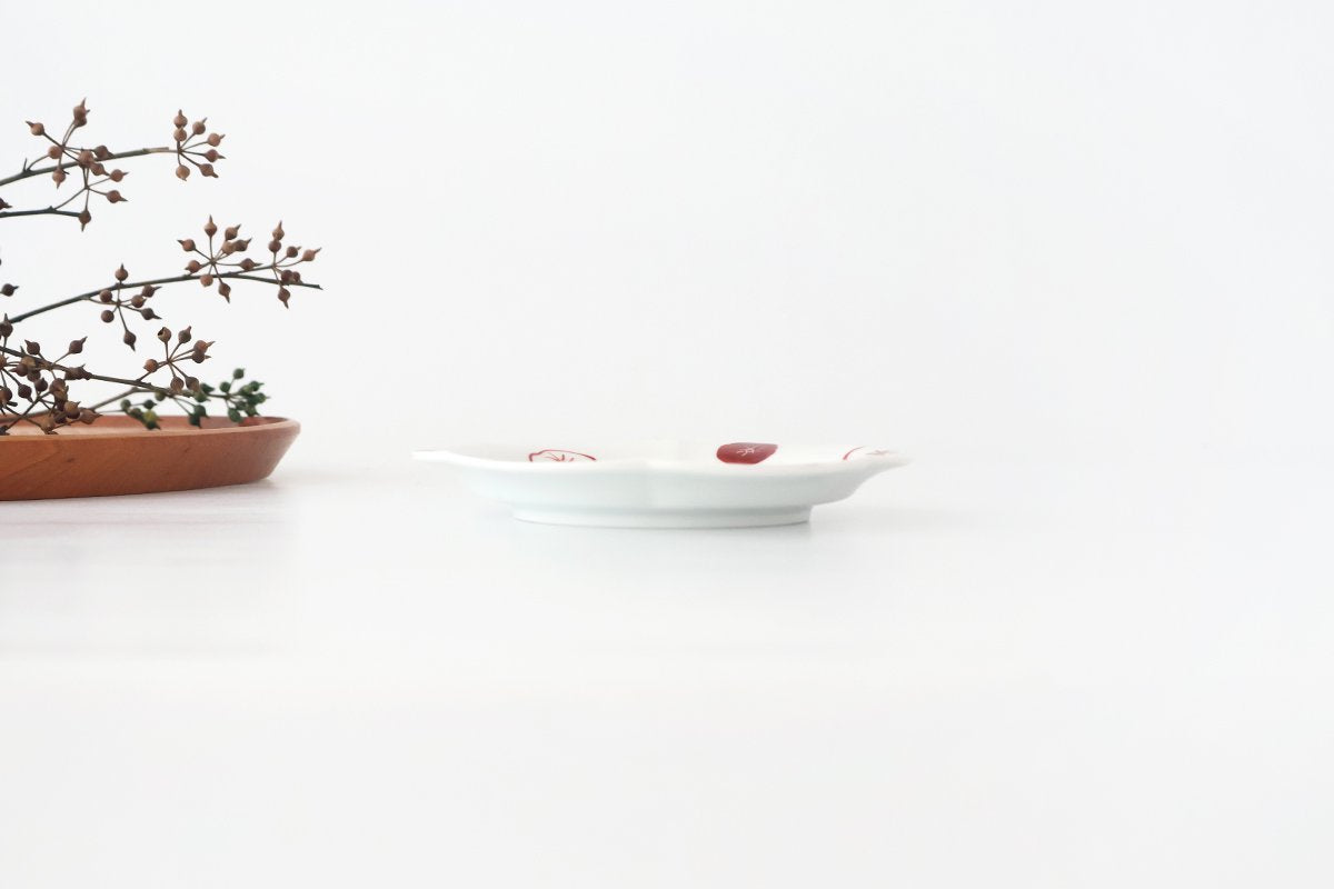 Koyo Kiln Round flowe-shape Small Plate Red and White Plum | Arita Ware