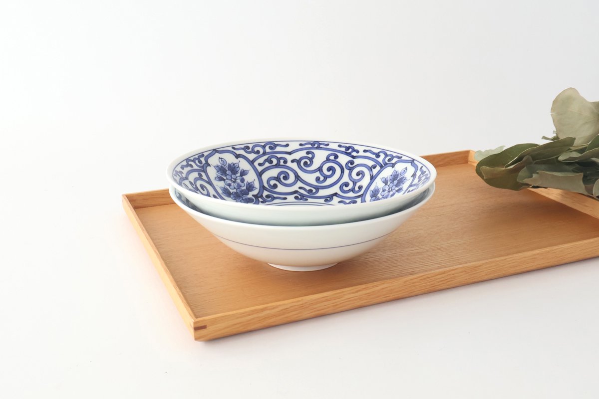 Flat Bowl Blue Arabesque and Flower 18cm/7in | Serving BowlHasami Ware