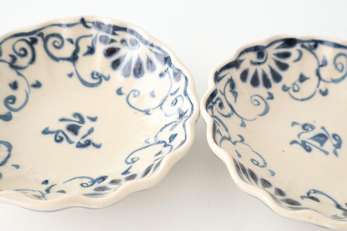Small Chrysanthemum-shaped Bowl Blue Flower Annan | Mino Ware