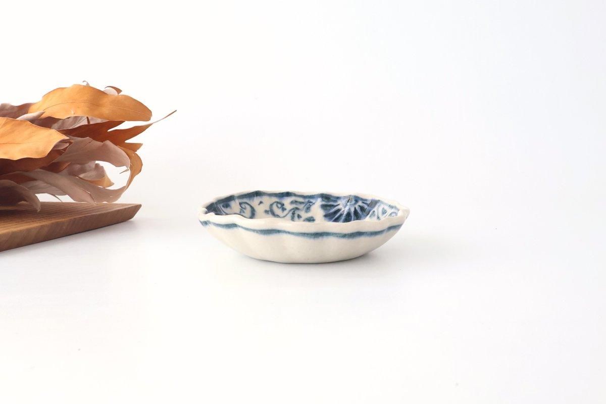Small Chrysanthemum-shaped Bowl Blue Flower Annan | Mino Ware