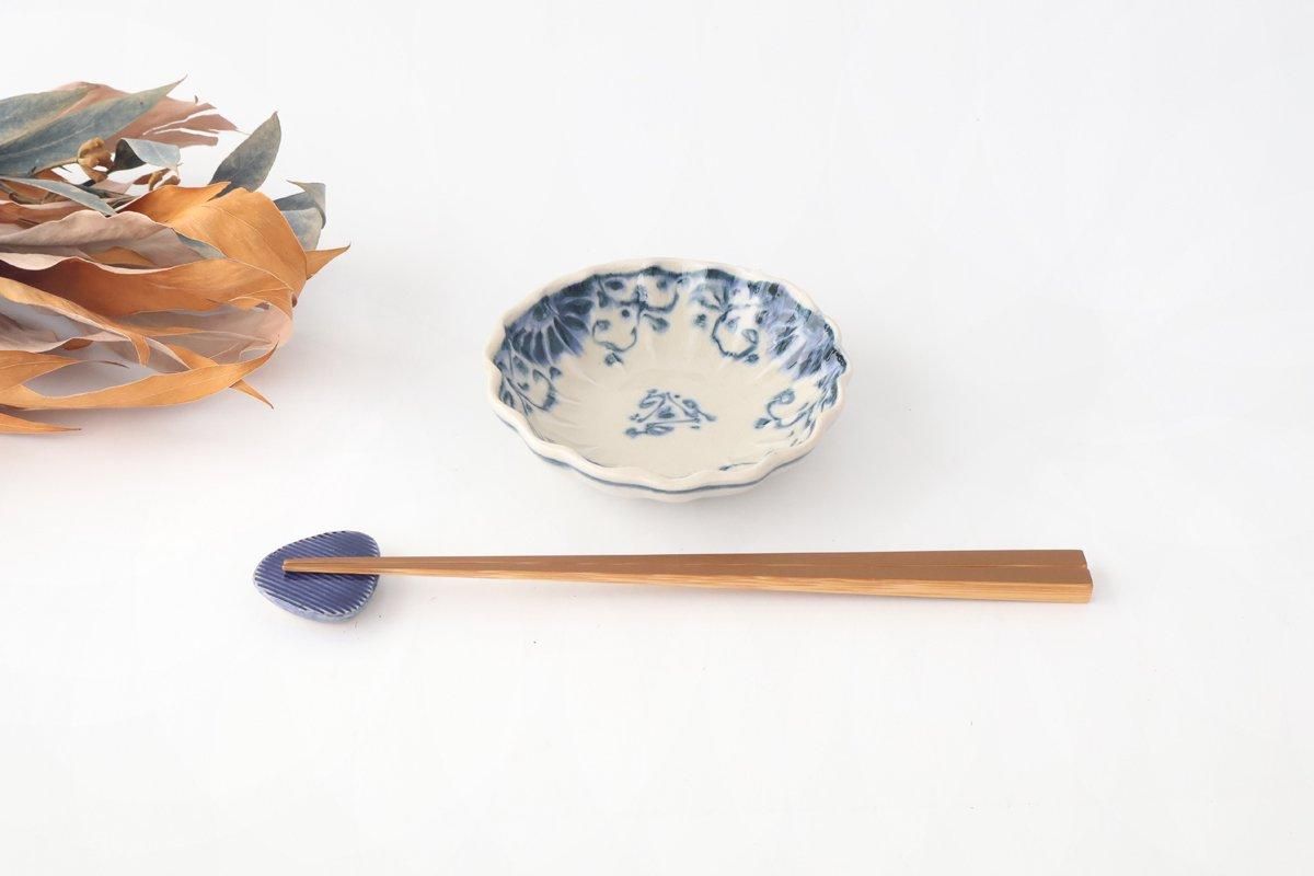 Small Chrysanthemum-shaped Bowl Blue Flower Annan | Mino Ware