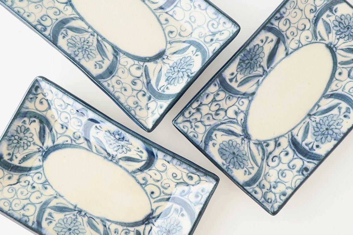 [UTSUWABI Special Order] Long Rectangular Plate Blue Flower Annan | Mino Ware