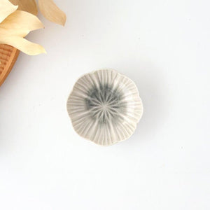 Flower-shaped and Cracked Small Plate Gray | Mino Ware