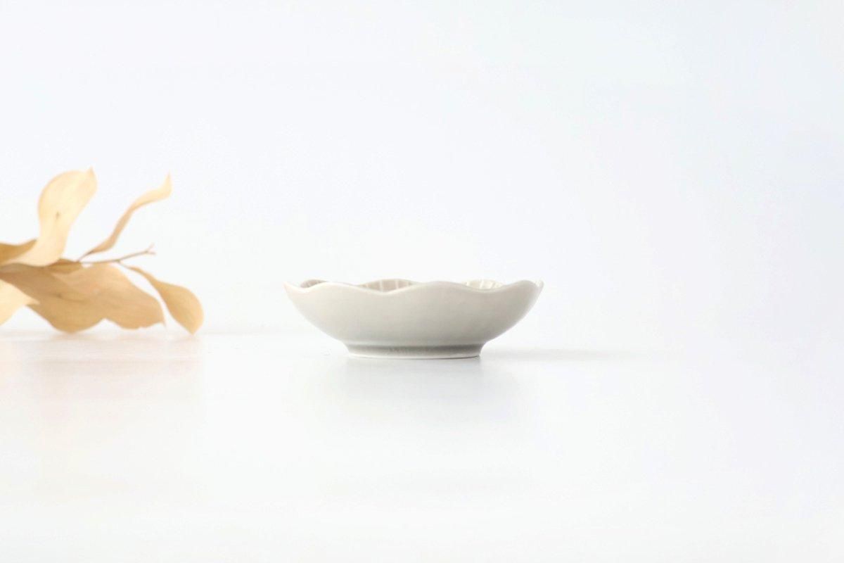 Flower-shaped and Cracked Small Plate Gray | Mino Ware