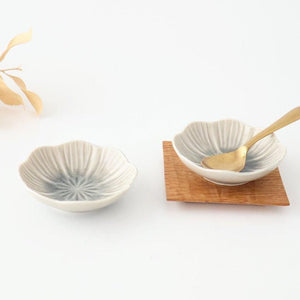 Flower-shaped and Cracked Small Plate Gray | Mino Ware