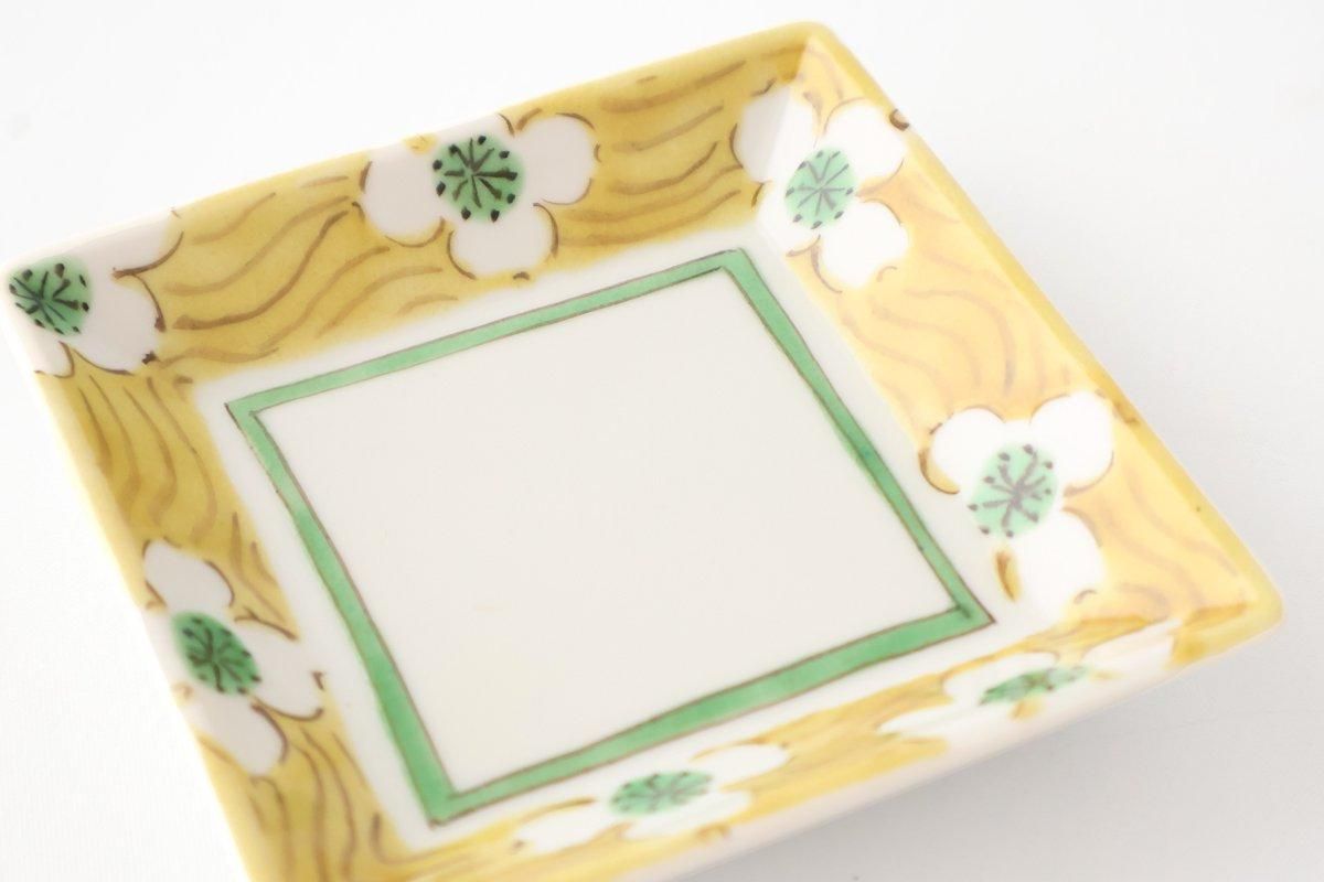 Kutani Bitoen Square Plate White Floral Pattern 9cm/3.5in | Kutani Ware