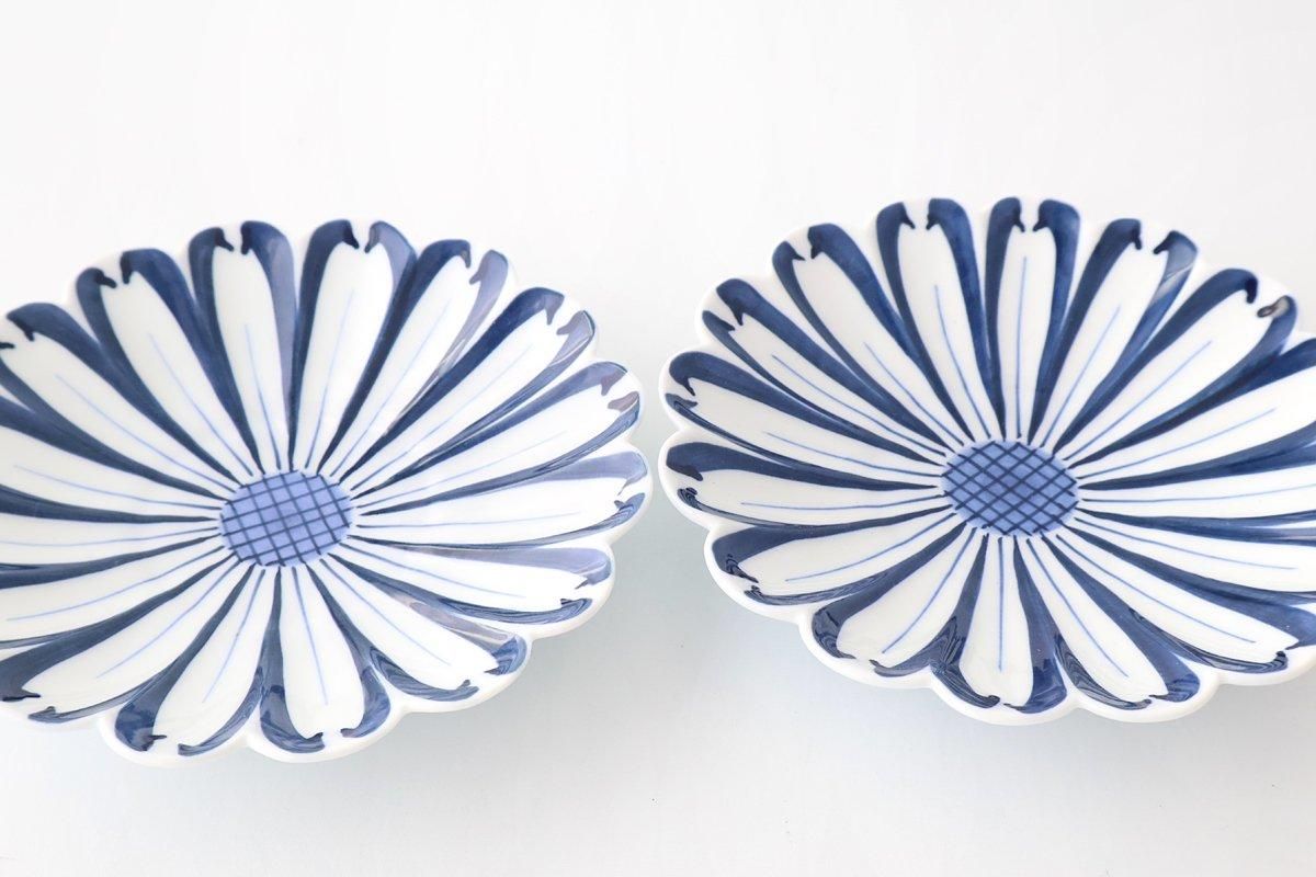 Chrysanthemum Plate Blue Small | Hasami Ware