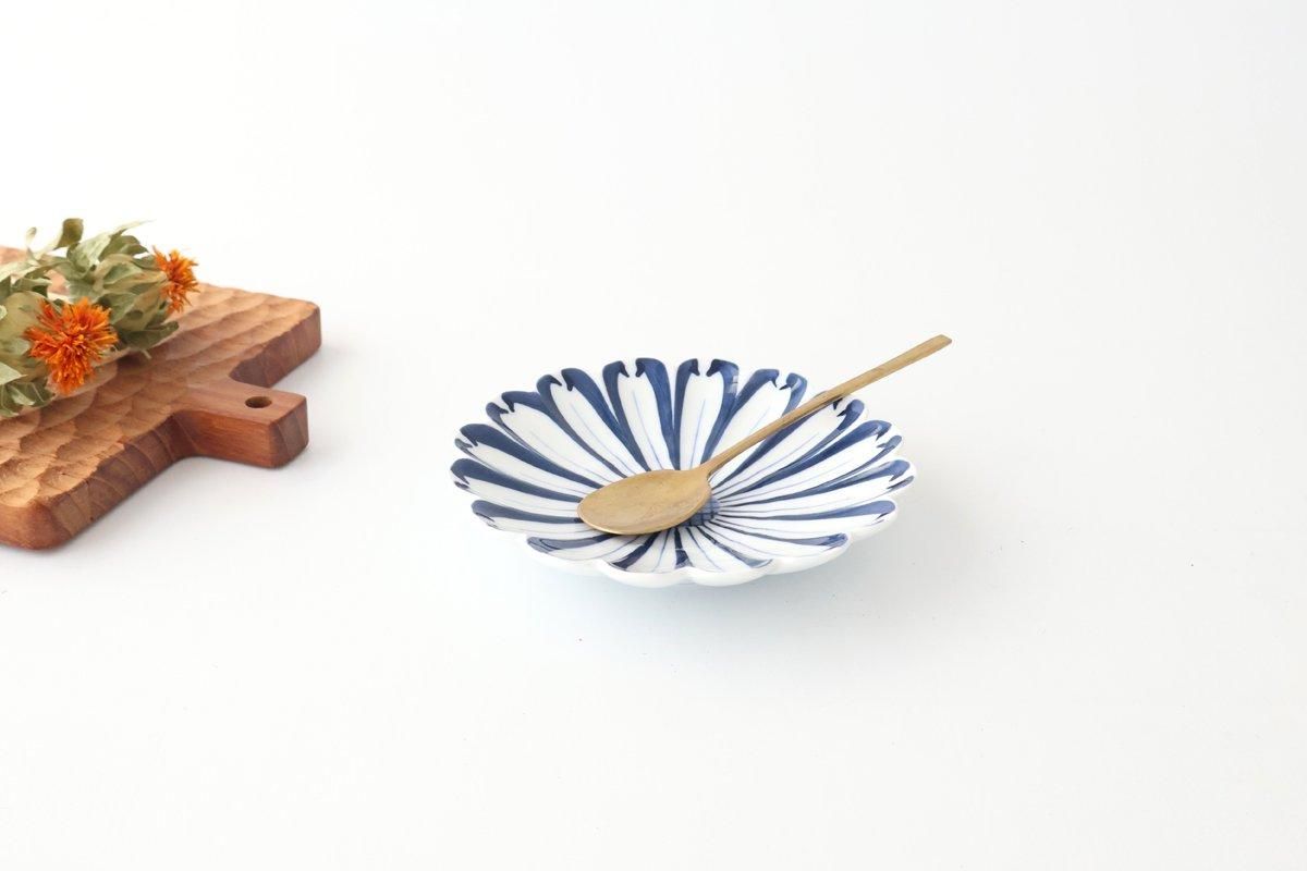 Chrysanthemum Plate Blue Small | Hasami Ware
