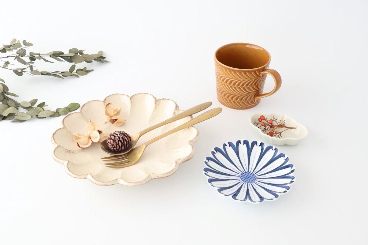 Chrysanthemum Plate Blue Small | Hasami Ware