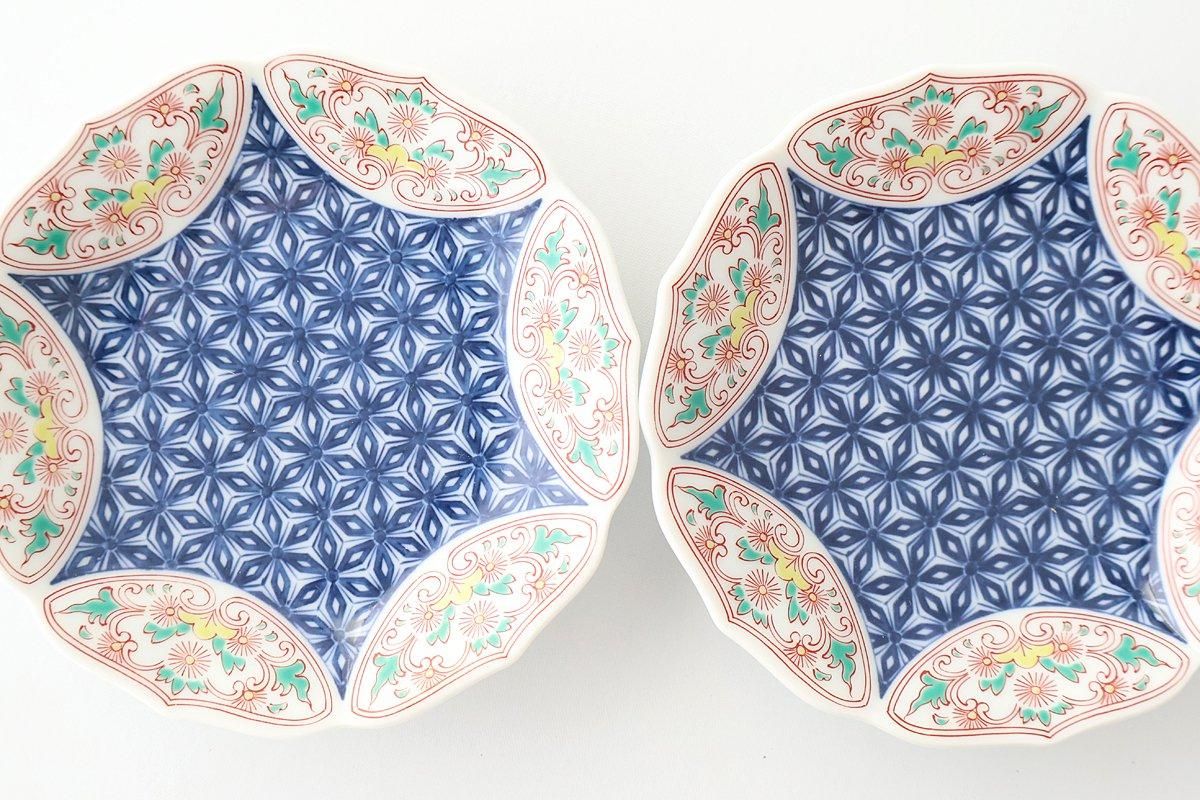 Bellflower-shaped Small Plate Hemp Leaf Pattern  | Arita Ware