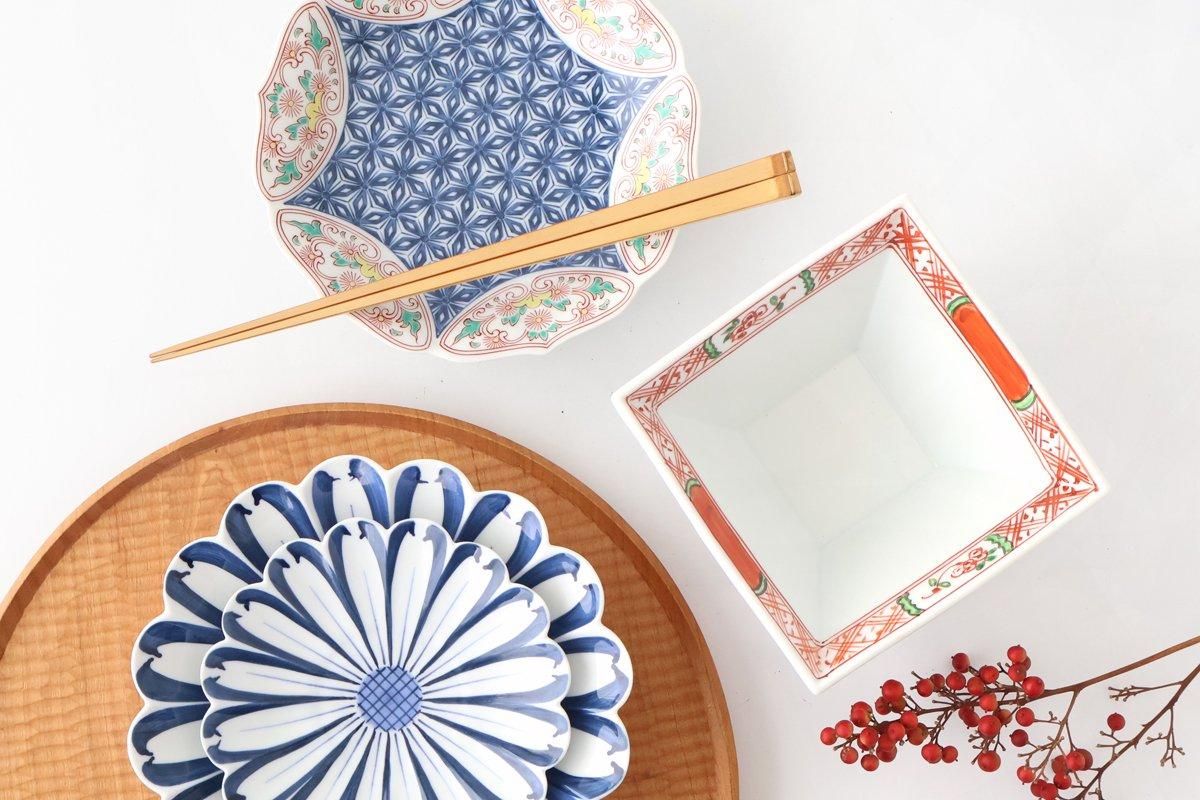 Bellflower-shaped Small Plate Hemp Leaf Pattern  | Arita Ware