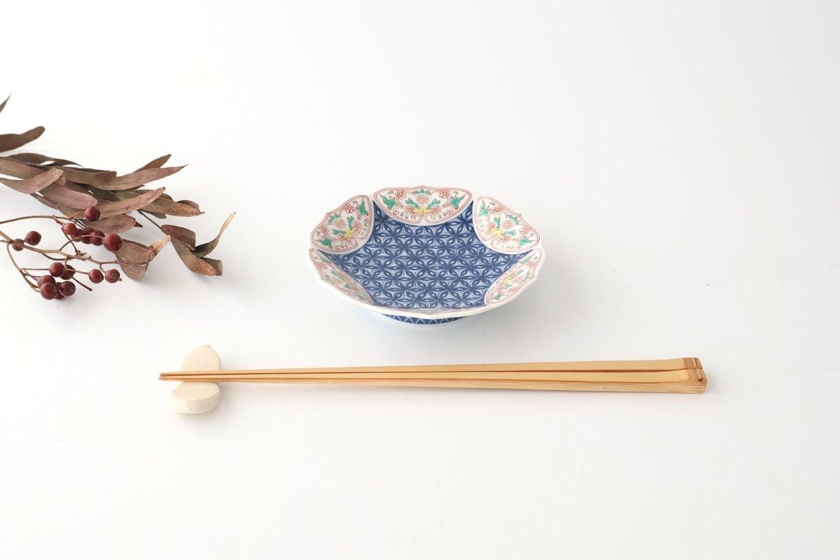 Bellflower-shaped Small Plate Hemp Leaf Pattern  | Arita Ware