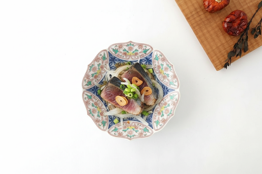 Bellflower-shaped Footed Plate Hemp Leaf Pattern  | Arita Ware