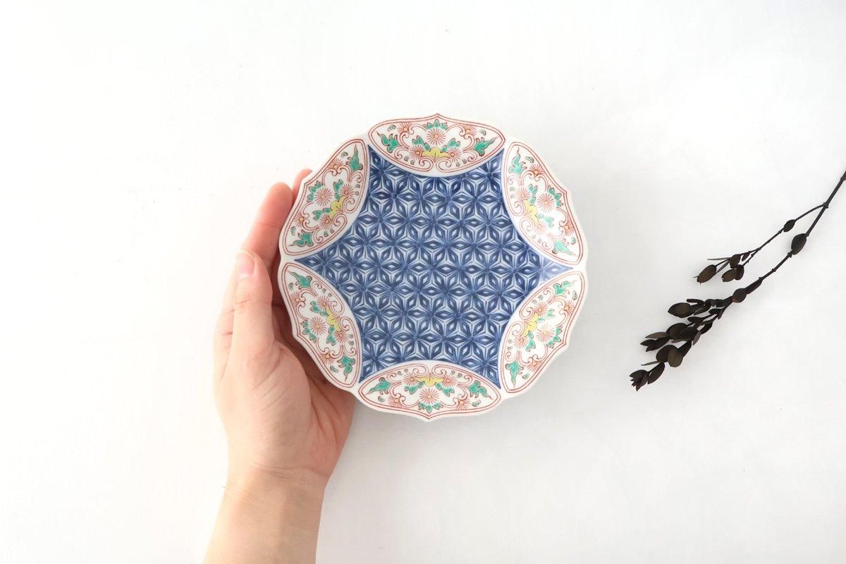 Bellflower-shaped Footed Plate Hemp Leaf Pattern  | Arita Ware