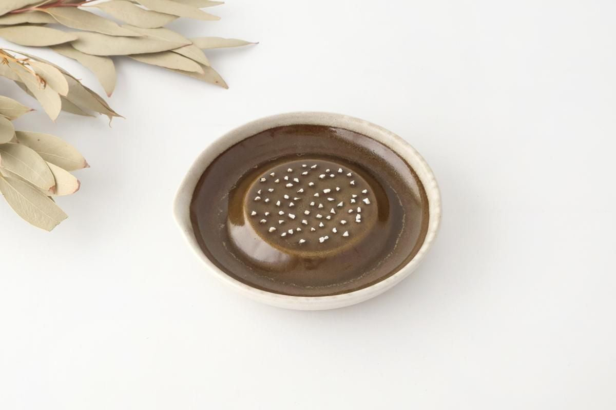 Motoshige Pottery Grater Matte White Medium | Iwami Ware