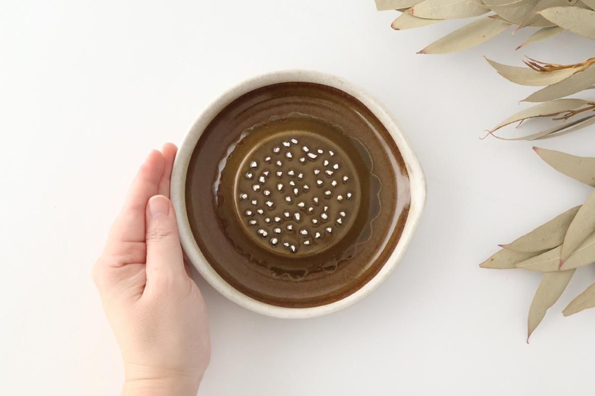 Motoshige Pottery Grater Matte White Medium | Iwami Ware