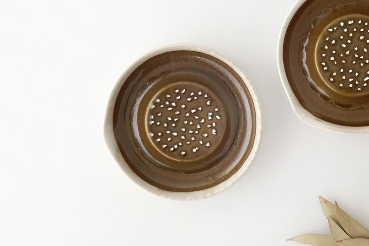 Motoshige Pottery Grater Matte White Medium | Iwami Ware