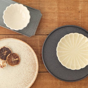 Vega Round Plate Ivory 26㎝/10.2in | Mino Ware