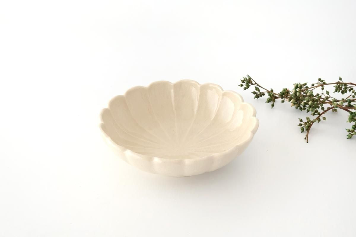 Chrysanthemum-shaped Bowl White 17㎝/6.6in | Seto Ware