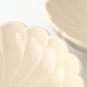Chrysanthemum-shaped Bowl White 17㎝/6.6in | Seto Ware