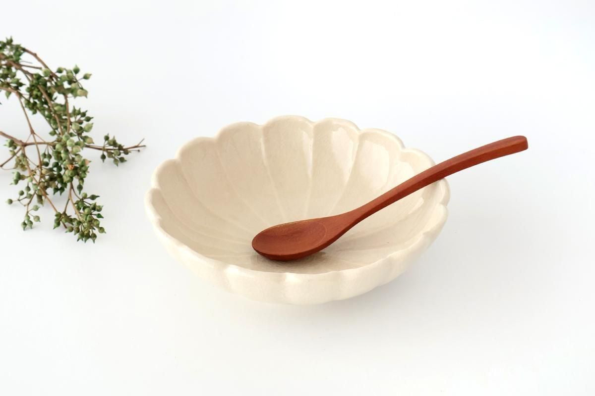 Chrysanthemum-shaped Bowl White 17㎝/6.6in | Seto Ware