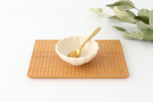 Chrysanthemum-shaped Bowl White 11㎝/4.3in | Kobachi Seto Ware