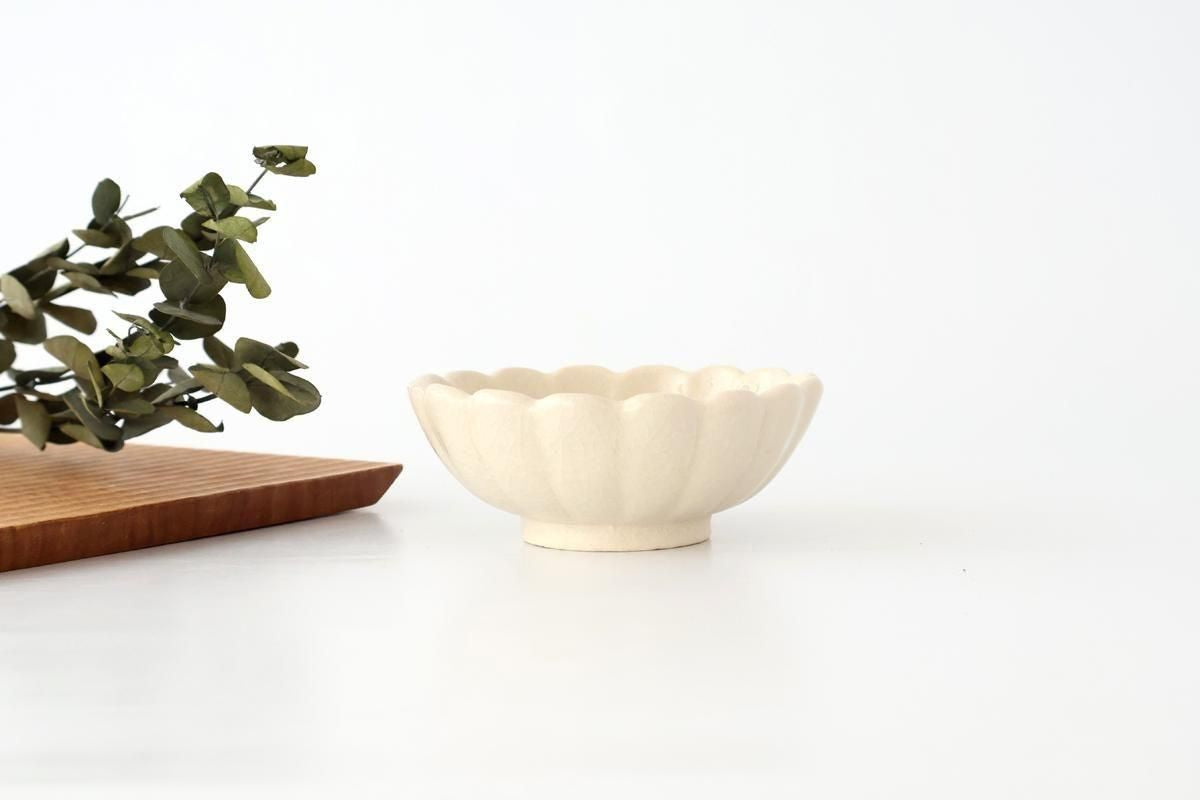 Chrysanthemum-shaped Bowl White 11㎝/4.3in | Kobachi Seto Ware