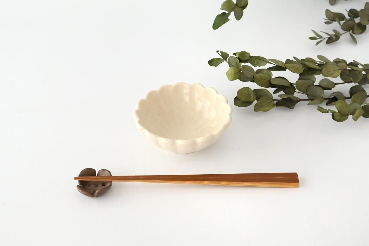 Chrysanthemum-shaped Bowl White 11㎝/4.3in | Kobachi Seto Ware