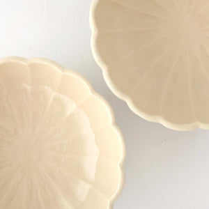 Chrysanthemum-shaped Bowl White 13㎝/5in | Kobachi Seto Ware