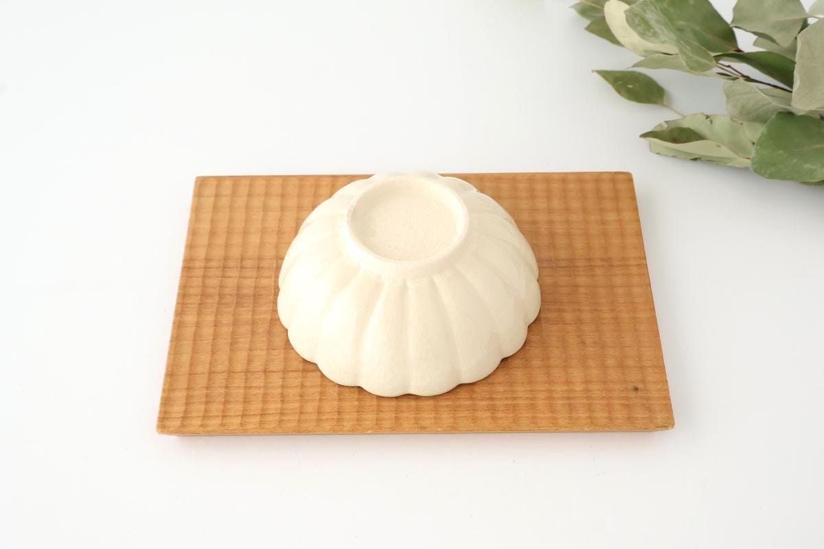 Chrysanthemum-shaped Bowl White 13㎝/5in | Kobachi Seto Ware