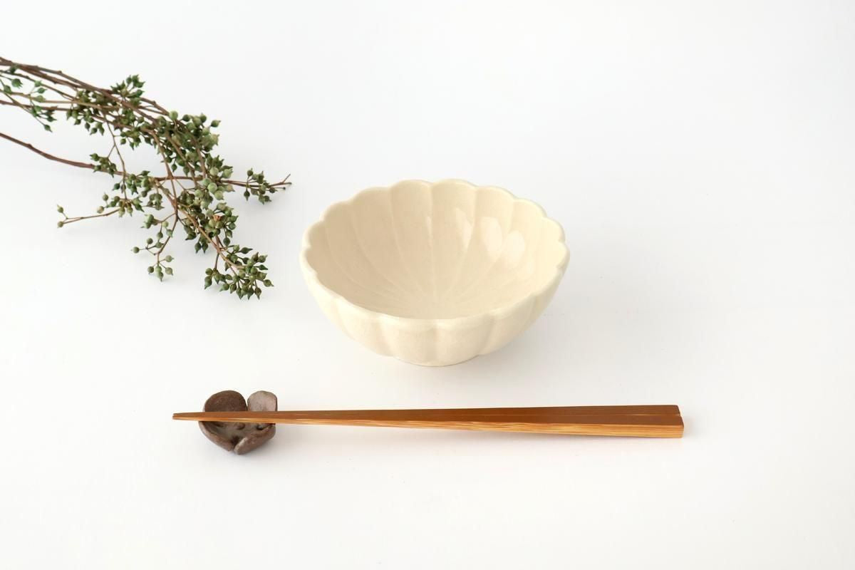 Chrysanthemum-shaped Bowl White 13㎝/5in | Kobachi Seto Ware