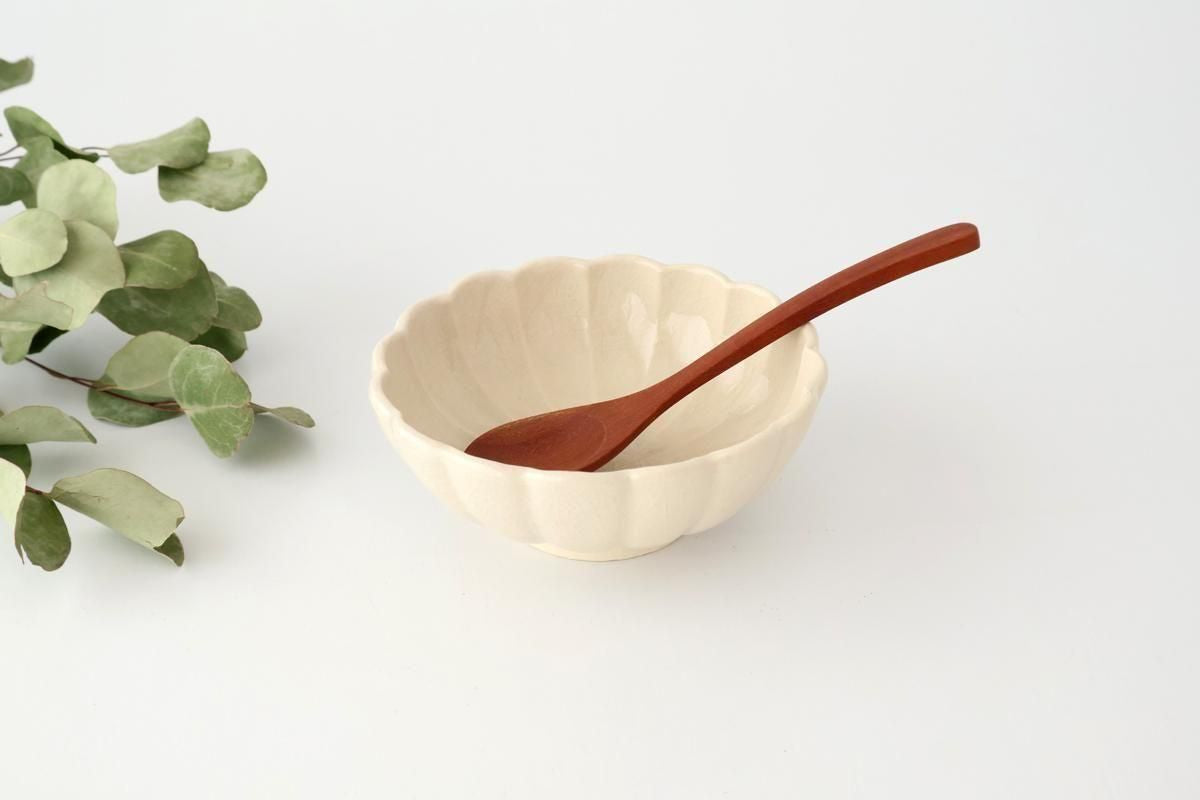 Chrysanthemum-shaped Bowl White 13㎝/5in | Kobachi Seto Ware