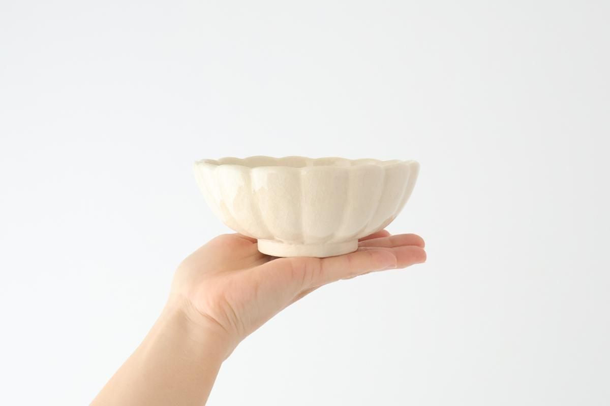 Chrysanthemum-shaped Bowl White 13㎝/5in | Kobachi Seto Ware