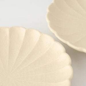 Chrysanthemum-shaped Plate White  15㎝/6in | Seto Ware