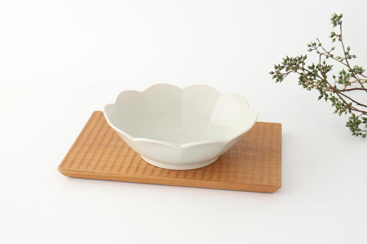 [UTSUWABI Special Order] Flower-shaped Bowl White | Serving Bowal Hasami Ware