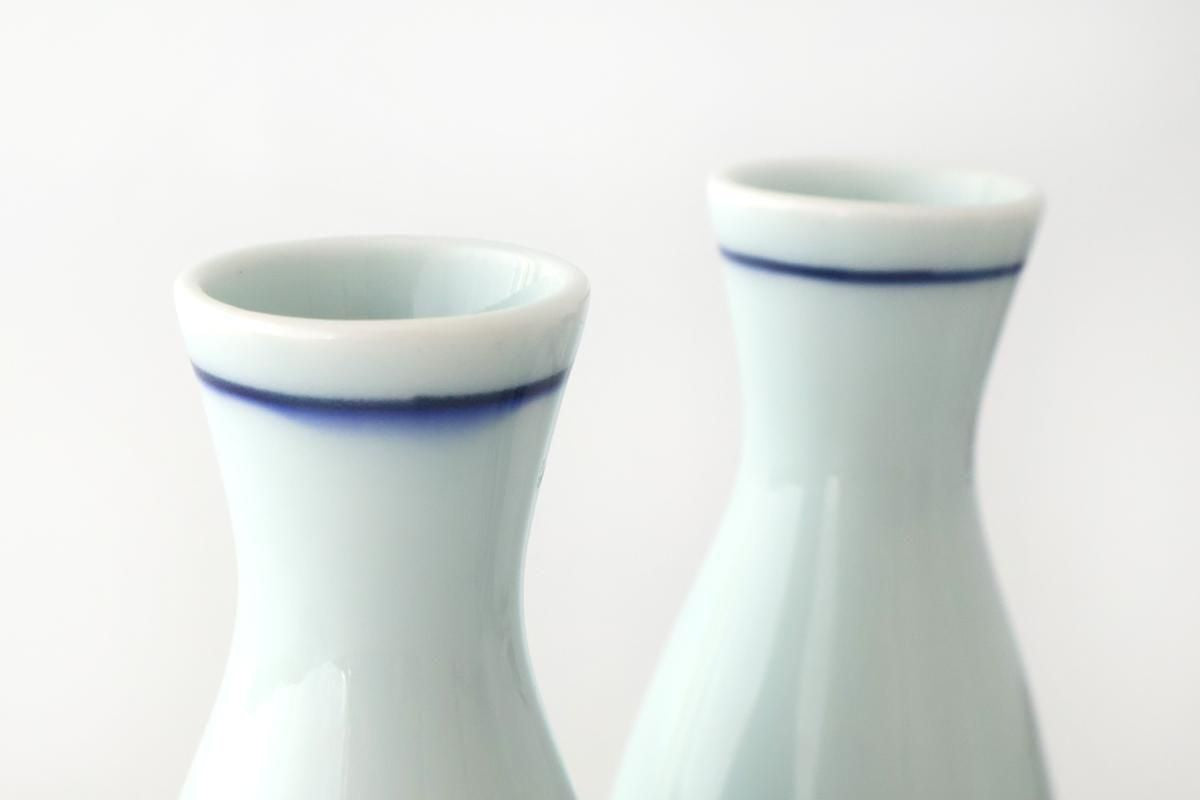 Sake Bottle Tokkuri Red Flower and Green Frame | Arita Ware