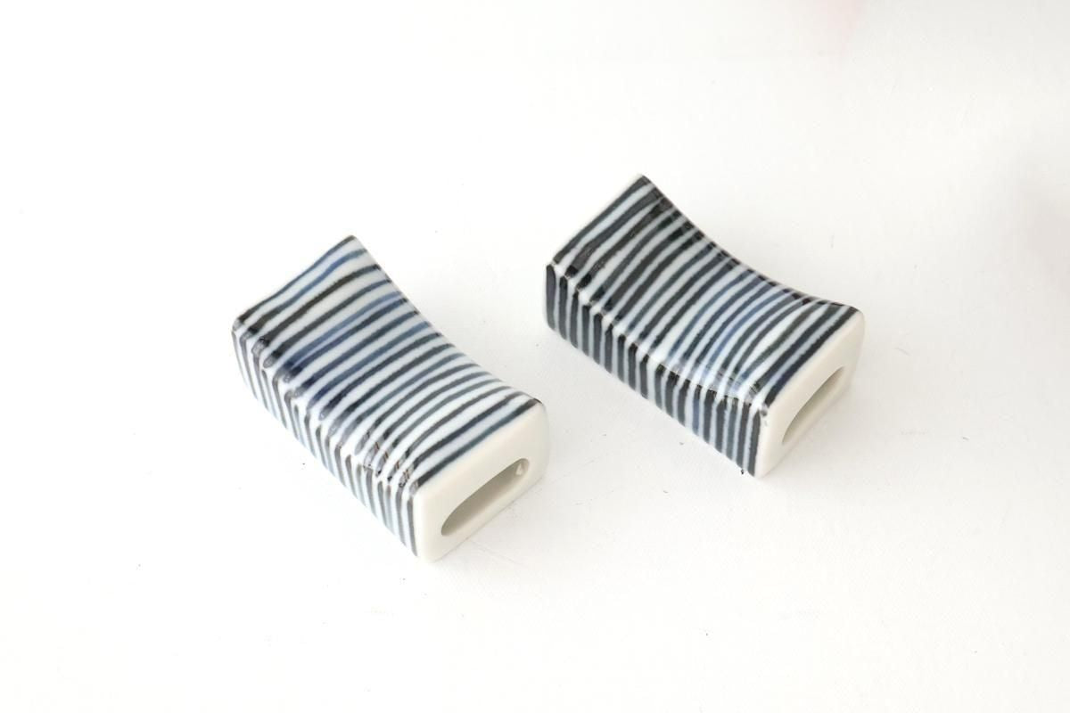 Chopstick Rest Tokusa Black | Hashioki Hasami Ware